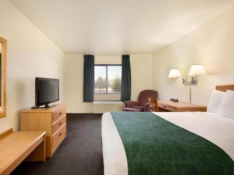 Travelodge By Wyndham Alpine Luaran gambar