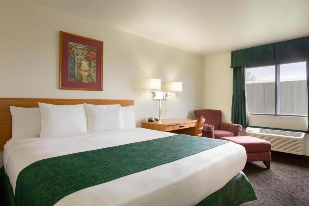 Travelodge By Wyndham Alpine Luaran gambar