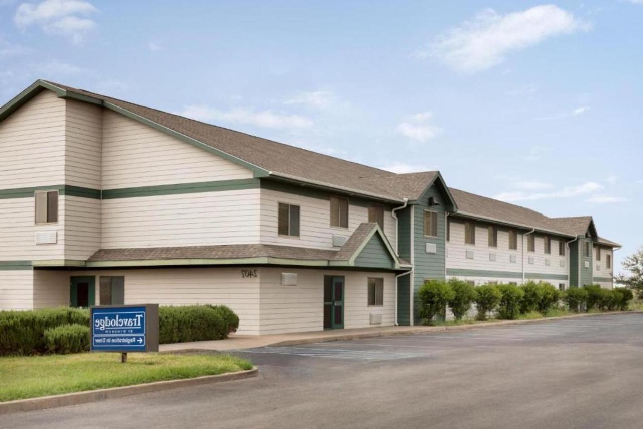 Travelodge By Wyndham Alpine Luaran gambar